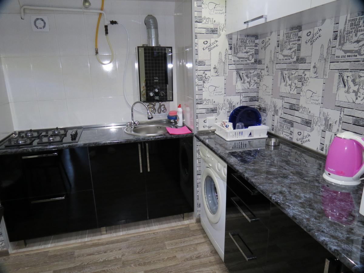 Apartment Tamara On Khandzteli Street Tiflis Exterior foto
